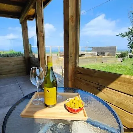 Little Swelle Cabin With Awesome Sea Views Poundstock Exterior photo