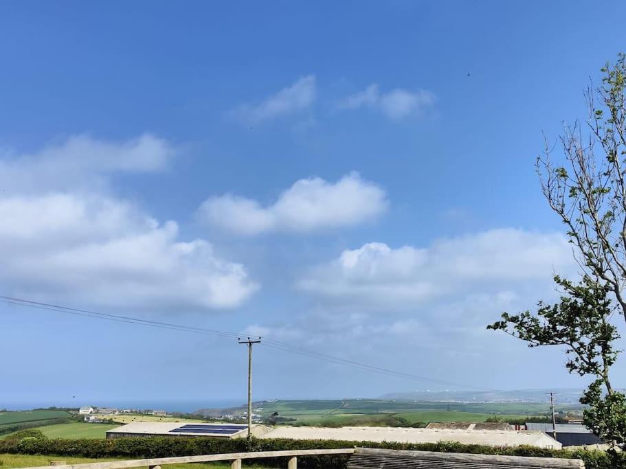 Little Swelle With Awesome Sea Views *